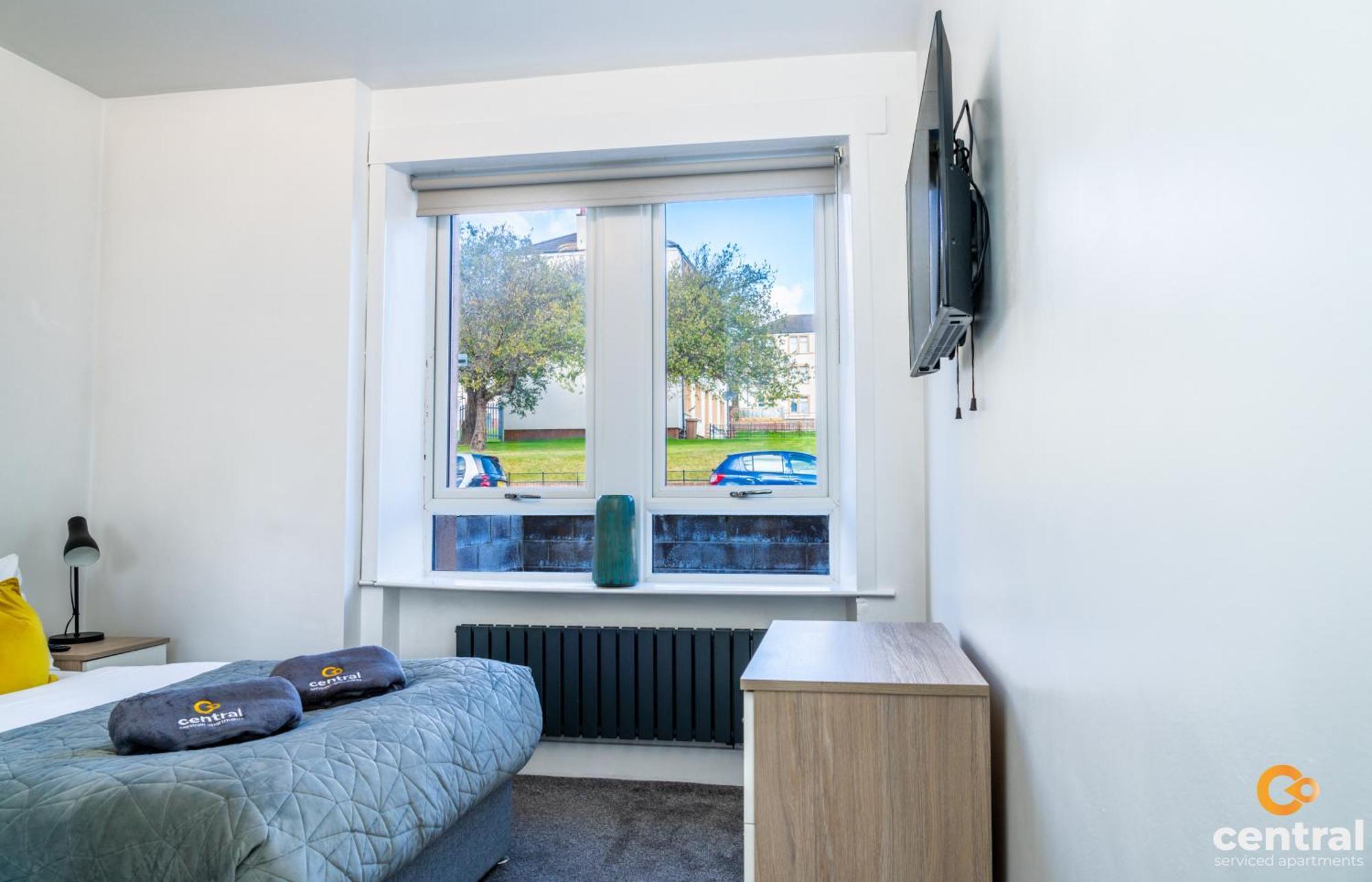 Central Serviced Apartments - 2 Bedroom - Free Street Parking - Fast Wifi - Smart Tvs In All Rooms - Ground Level - Family Neighbourhood - 3 X Double Beds - Heating 24-7 - Trade Stays - Weekly & Monthly Offers Dundee Luaran gambar