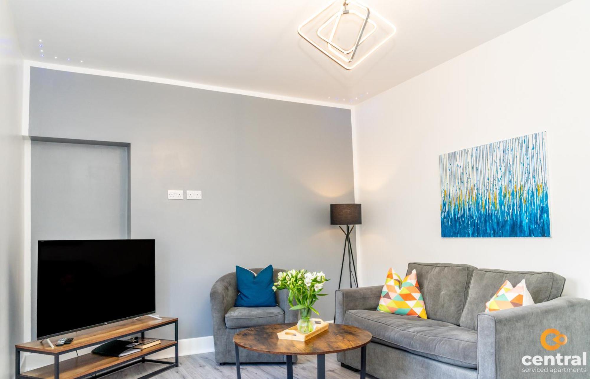 Central Serviced Apartments - 2 Bedroom - Free Street Parking - Fast Wifi - Smart Tvs In All Rooms - Ground Level - Family Neighbourhood - 3 X Double Beds - Heating 24-7 - Trade Stays - Weekly & Monthly Offers Dundee Luaran gambar