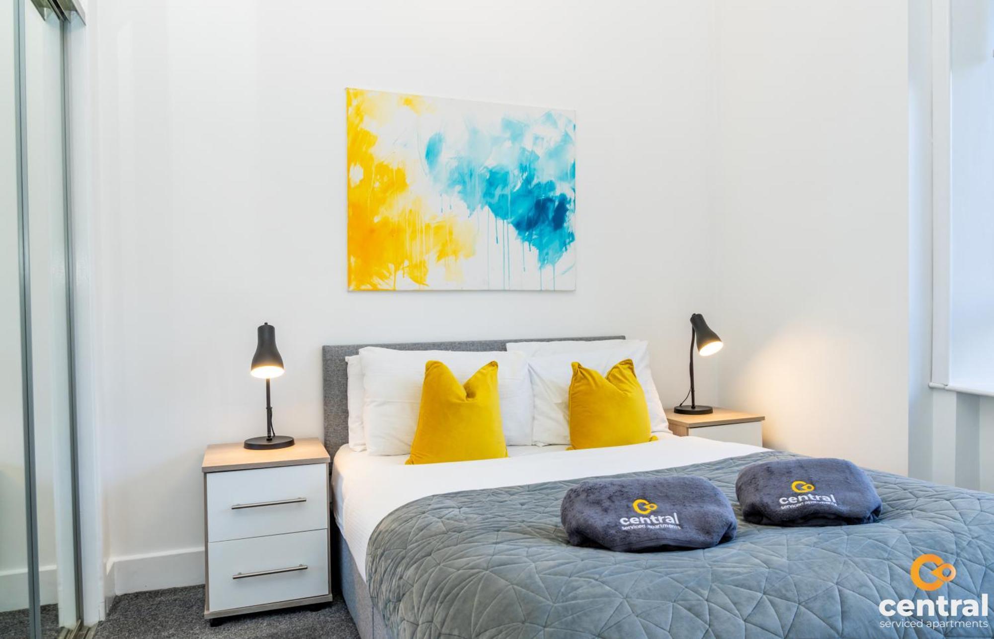 Central Serviced Apartments - 2 Bedroom - Free Street Parking - Fast Wifi - Smart Tvs In All Rooms - Ground Level - Family Neighbourhood - 3 X Double Beds - Heating 24-7 - Trade Stays - Weekly & Monthly Offers Dundee Luaran gambar